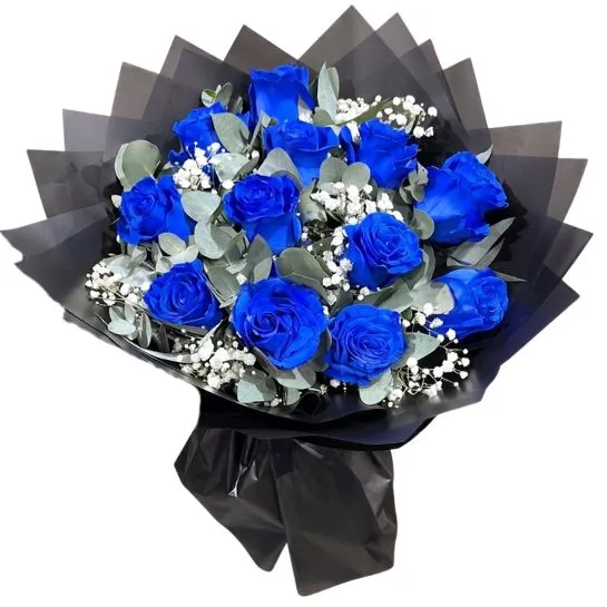 Ramo de 12 rosas azules con papel coreano y brillo